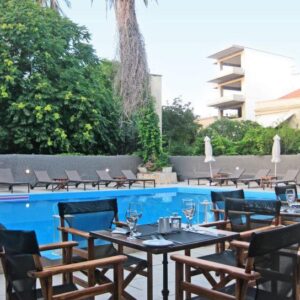 Amphitryon Hotel